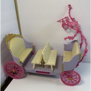 Barbie 12 Dancing Princesses Expandable Carriage Expanding Purple Pink 2005